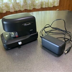 Swingline Model 690 Electric Stapler 30 Sheet Capacity Power Adapter 69008 Works